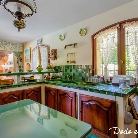 Warm House With Swimming Pool And Garden - Dodo Et Tartine