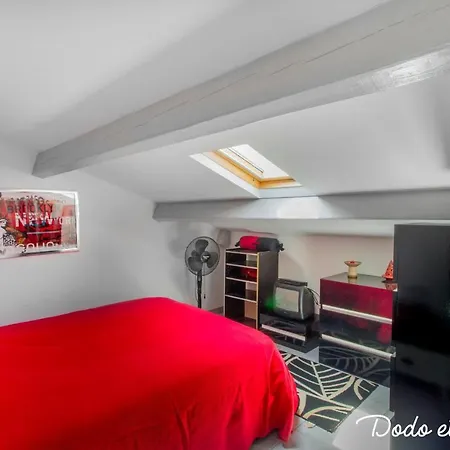 Warm House With Swimming Pool And Garden - Dodo Et Tartine *